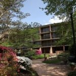 outdoors phot shoot of hotel and foliage